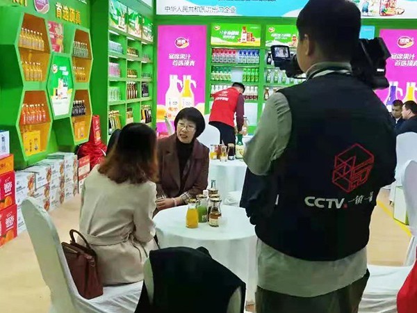 牢記初心匠心閃耀—長(zhǎng)沙糖酒會(huì)火熱進(jìn)行，頂真食品接受央視專(zhuān)訪(fǎng)！